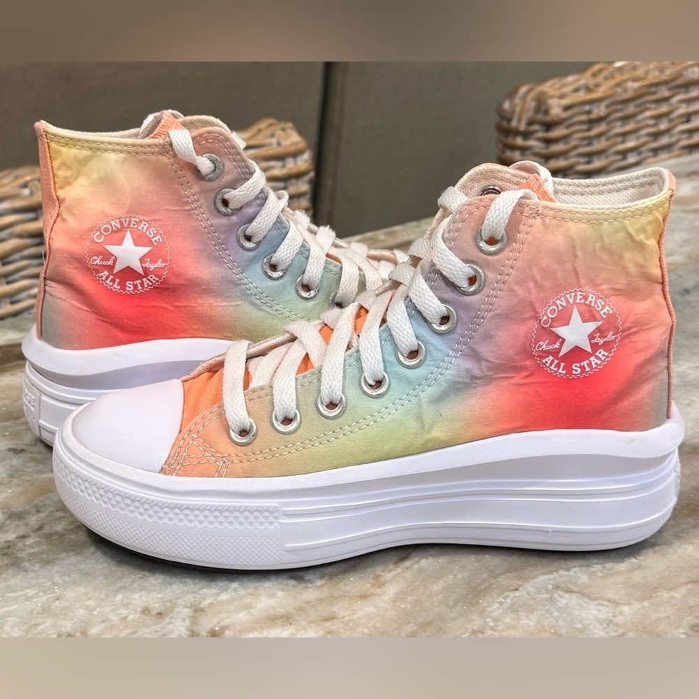 Kids CONVERSE Chuck Taylor All Star Platform rainbow ombré sneakers- Size 3.5 - Picture 2 of 8